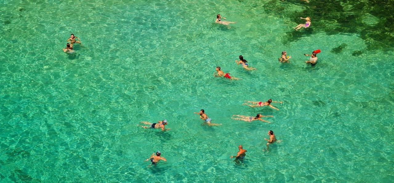 * The Crystal Bay * Luxury Bay And View